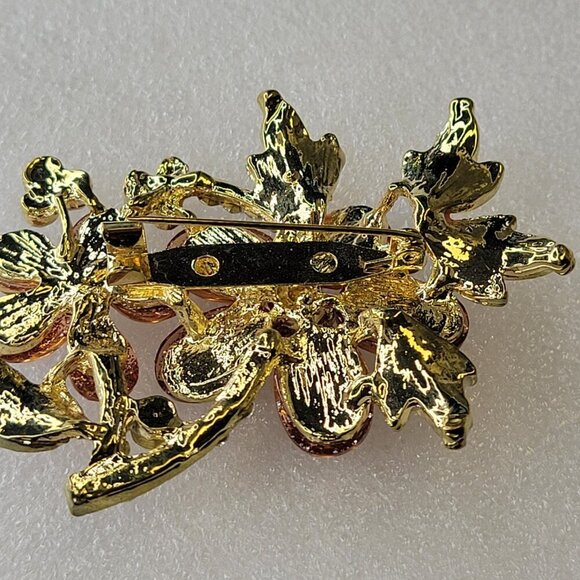 Large Rhinestone Flower Brooch - Picture 5 of 11